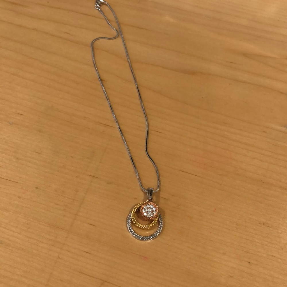 3 circular necklace